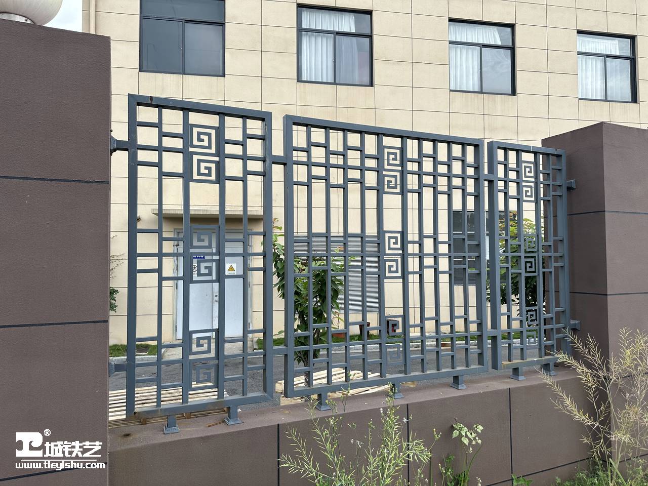 中式铁艺围墙护栏样式参考|铁艺围栏|铁艺围墙TW2381-实景拍摄