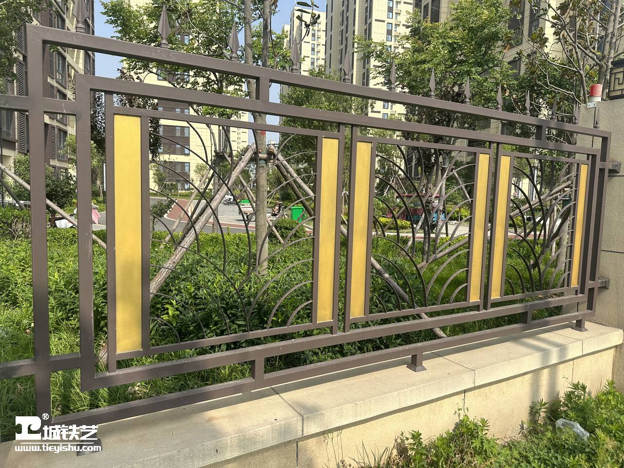 抖音万款铁艺栏杆第549期-视频讲解-铁艺围栏|铁艺围墙|围墙护栏TW23139-实景拍摄-图1