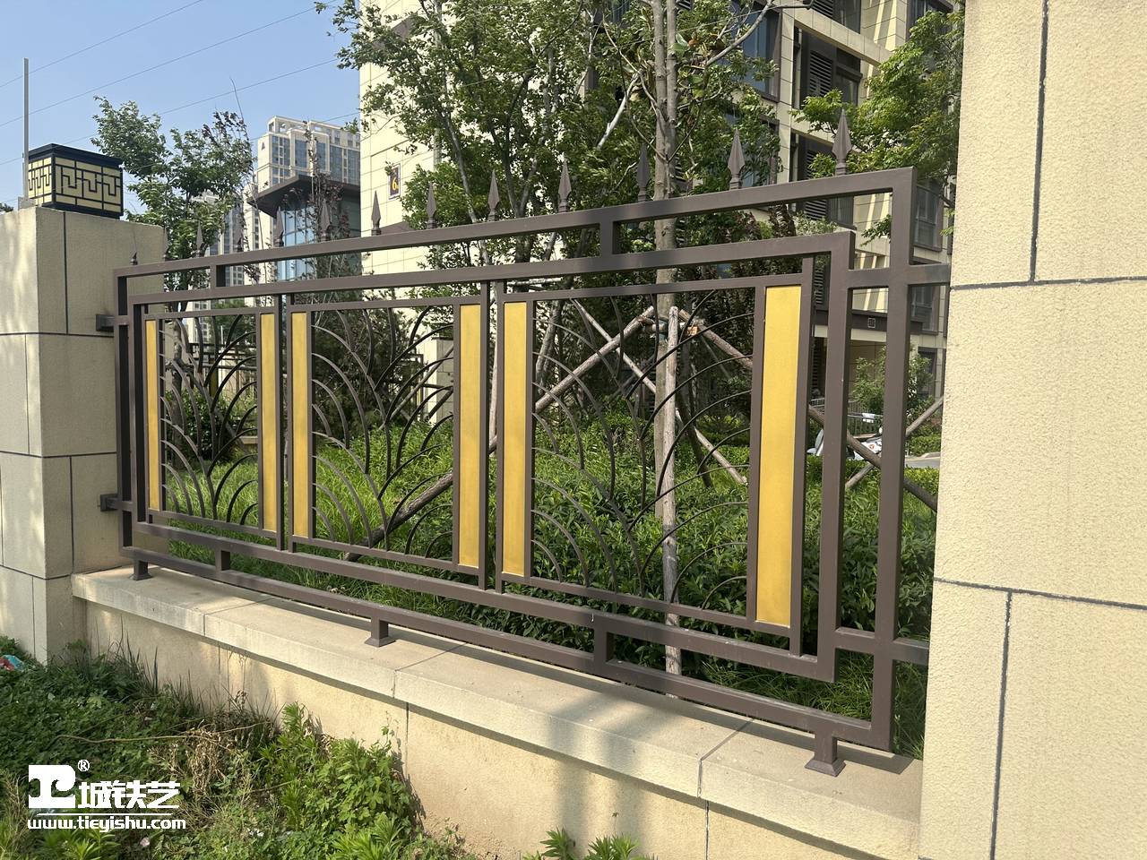 抖音万款铁艺栏杆第549期-视频讲解-铁艺围栏|铁艺围墙|围墙护栏TW23139-实景拍摄-图4