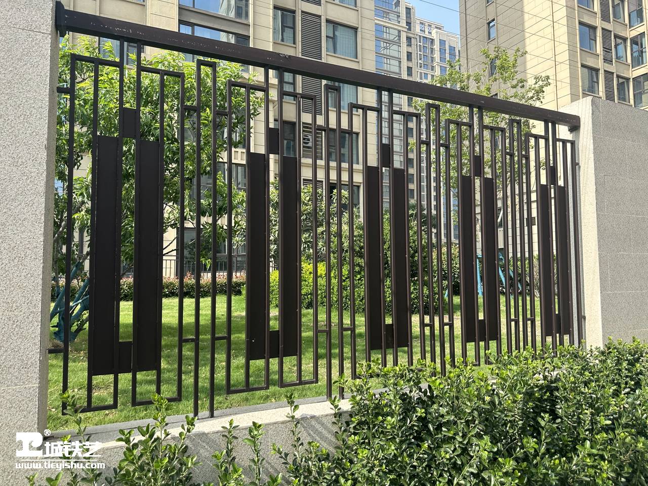 抖音万款铁艺栏杆第550期-视频讲解-铁艺围栏|铁艺围墙|围墙护栏TW23150-实景拍摄-图1