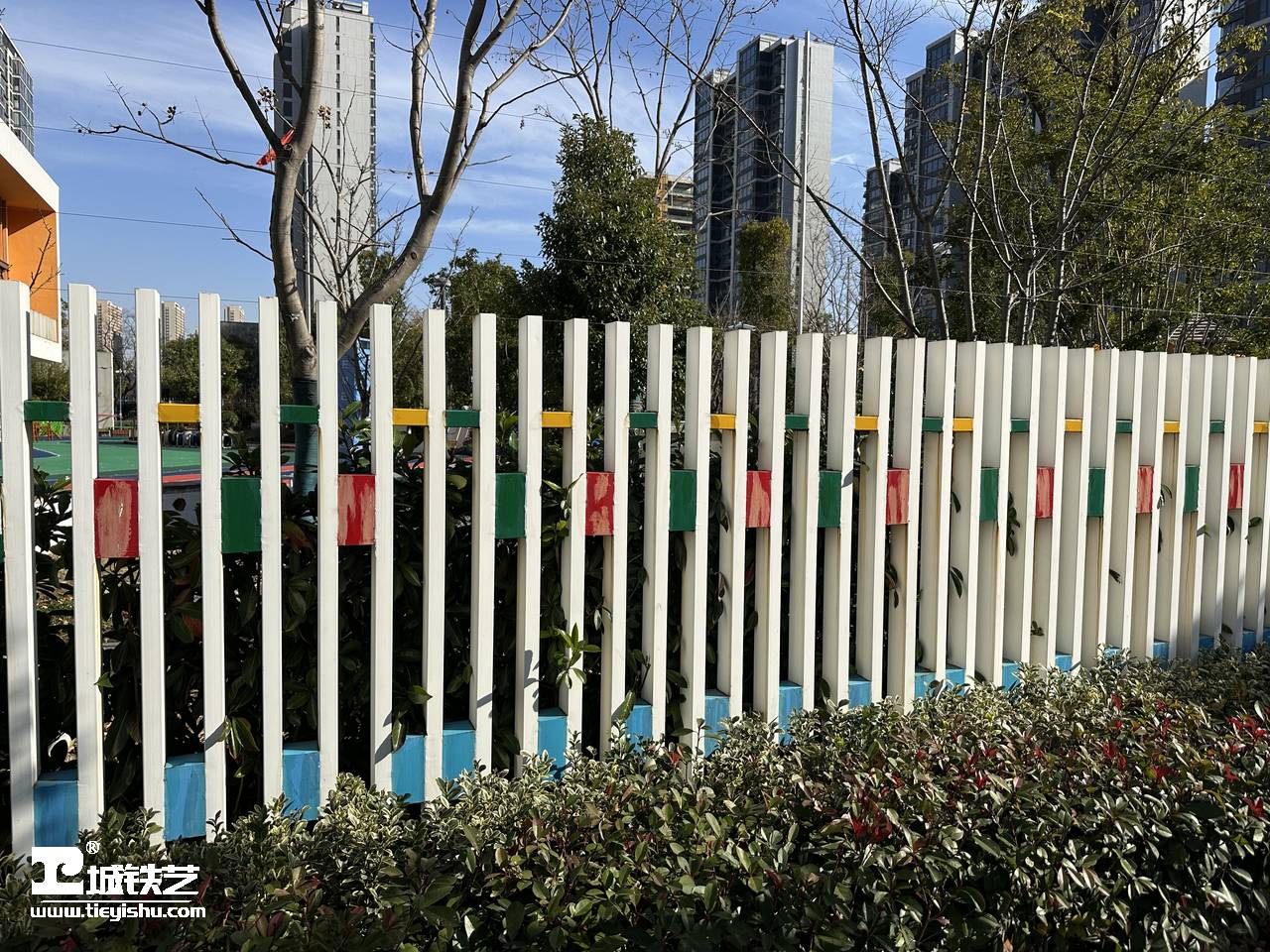 抖音万款铁艺栏杆第673期-视频讲解-铁艺围栏|铁艺围墙|围墙护栏TW23237-实景拍摄-图3