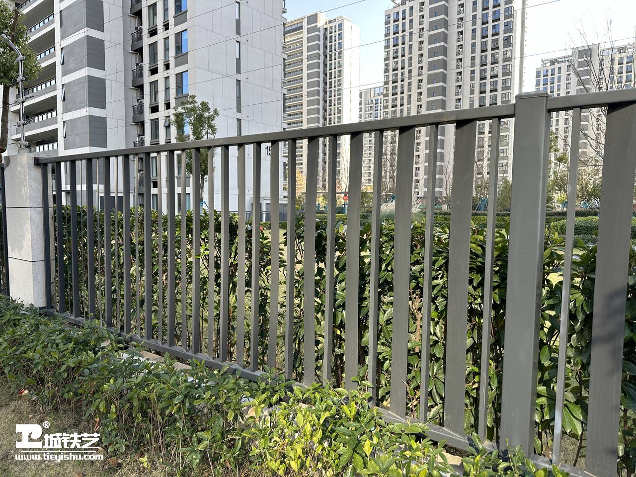 抖音万款铁艺栏杆第674期-视频讲解-铁艺围栏|铁艺围墙|围墙护栏TW23238-实景拍摄-图1