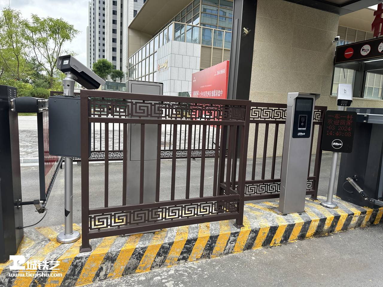 抖音万款铁艺栏杆第750期-视频讲解-铁艺围栏|铁艺围墙|围墙护栏TW23300-实景拍摄-图1